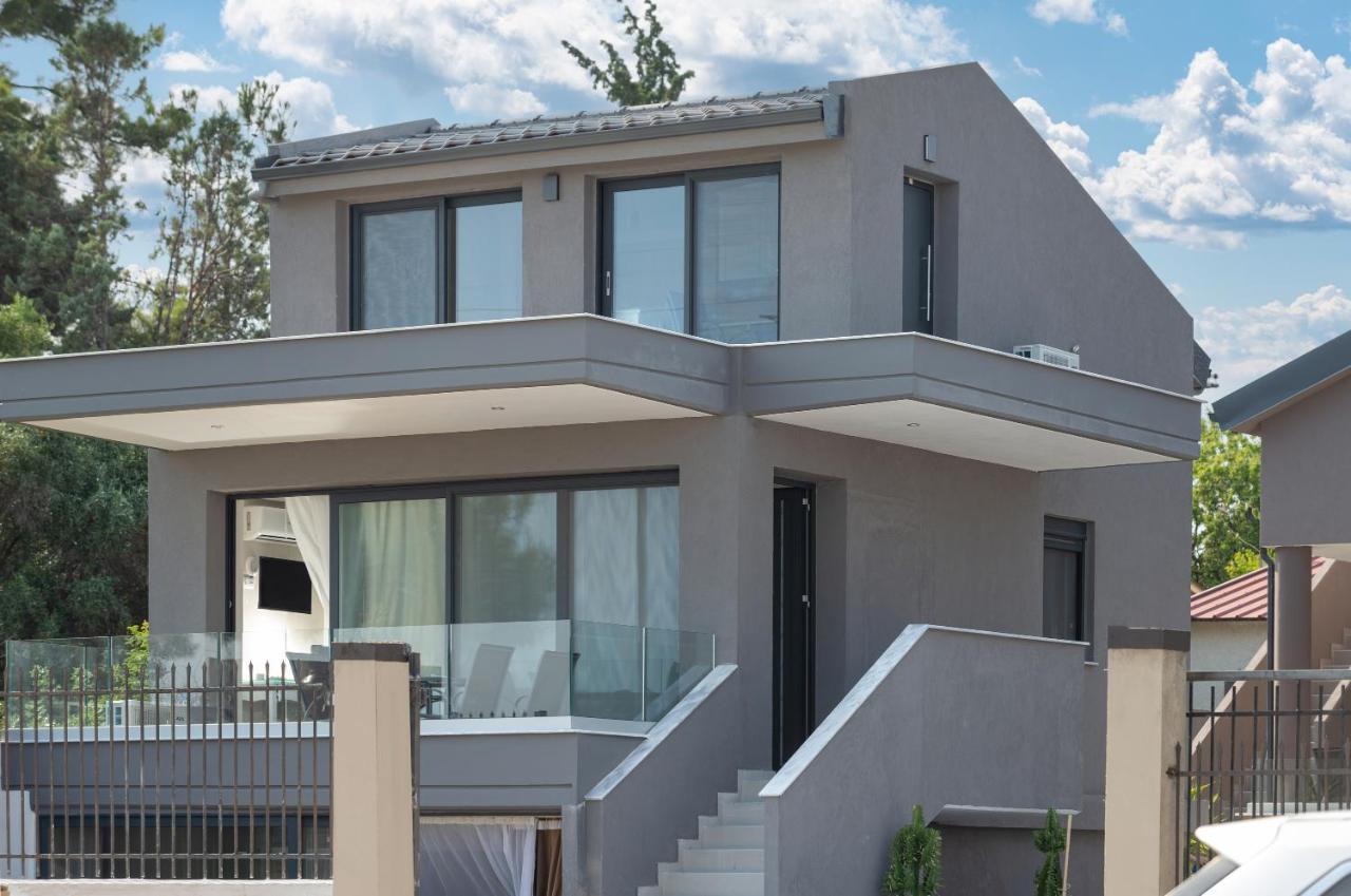 Mykoniatika Villas Nea Kallikrateia Exterior foto